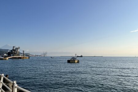 ようやく山頂に降雪